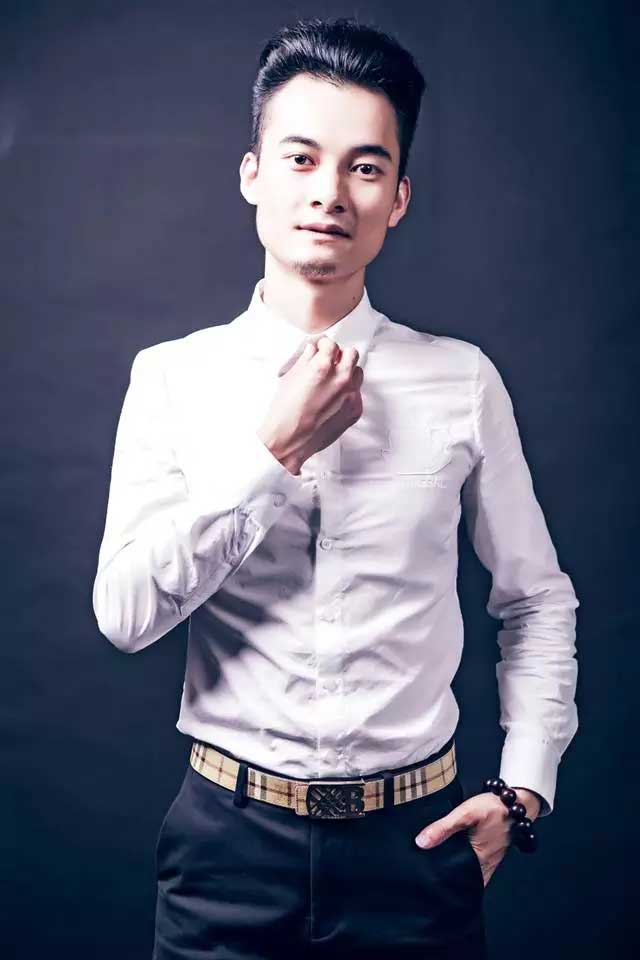 紫蘋果設(shè)計(jì)師 唐傑