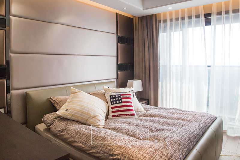 臥室裝修實(shí)景圖