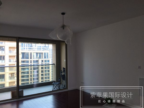 無(wú)錫紫蘋(píng)果裝飾