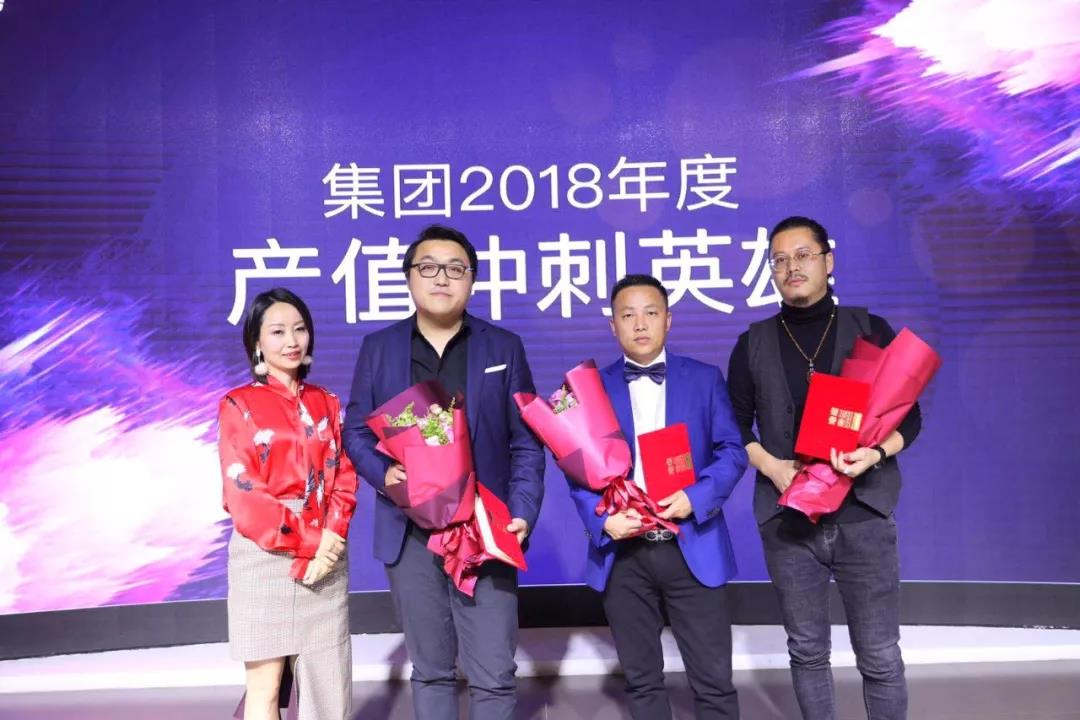 紫蘋果首位總監(jiān)設(shè)計(jì)師——完美主義設(shè)計(jì)師李忠凱